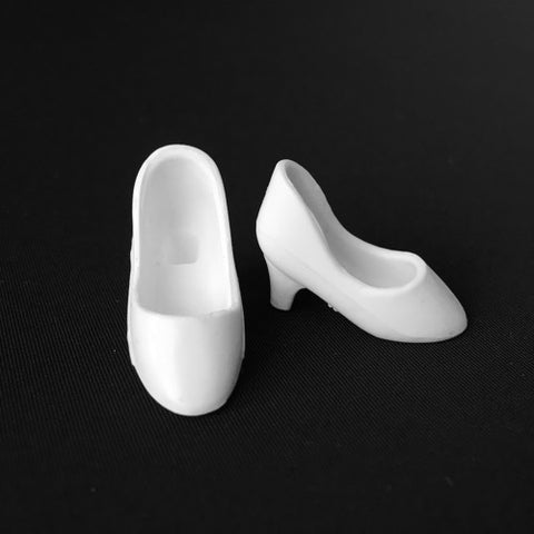 White high heel shoes