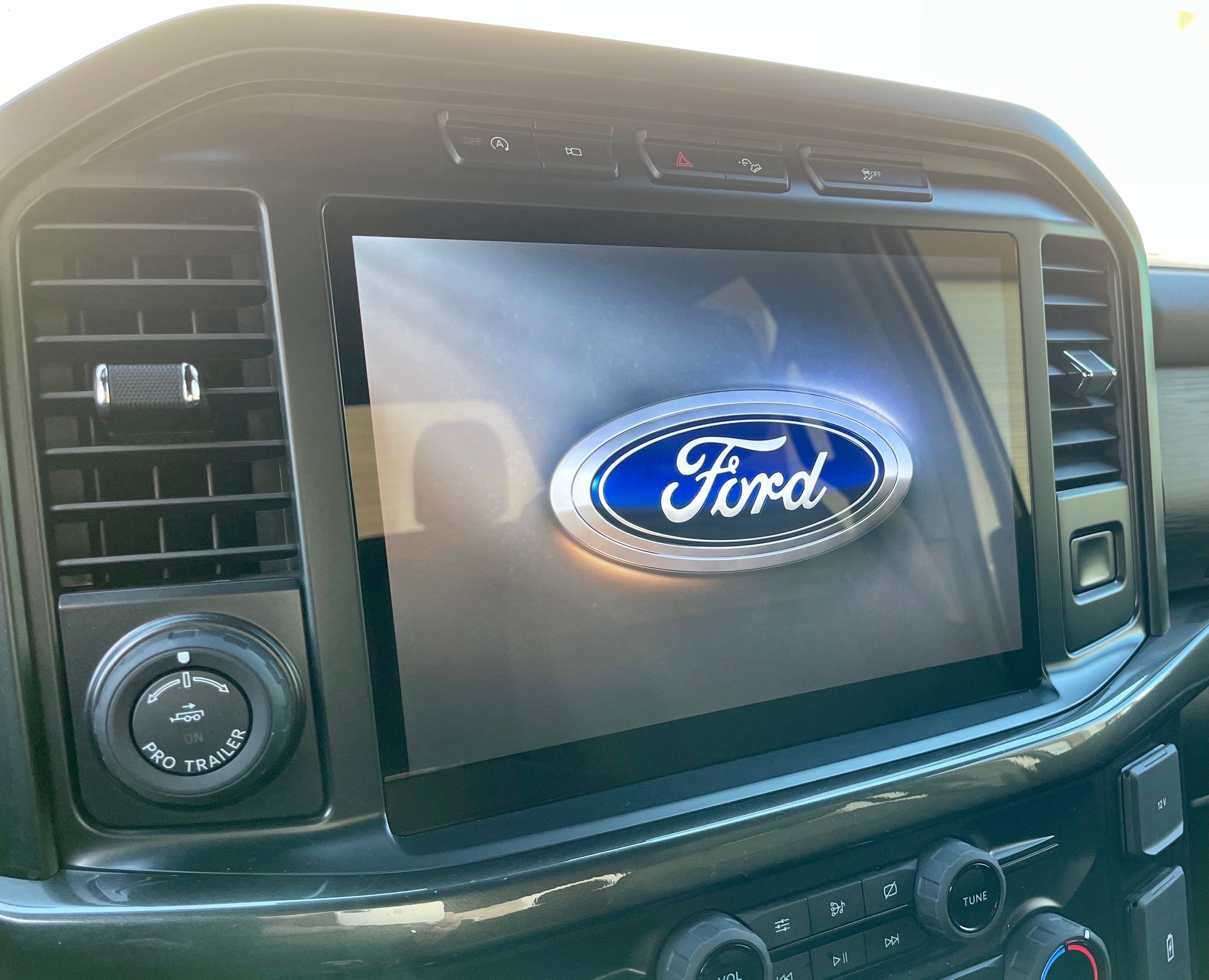 20212023 Ford F150 8" to 12" Sync 4 Touchscreen Upgrade