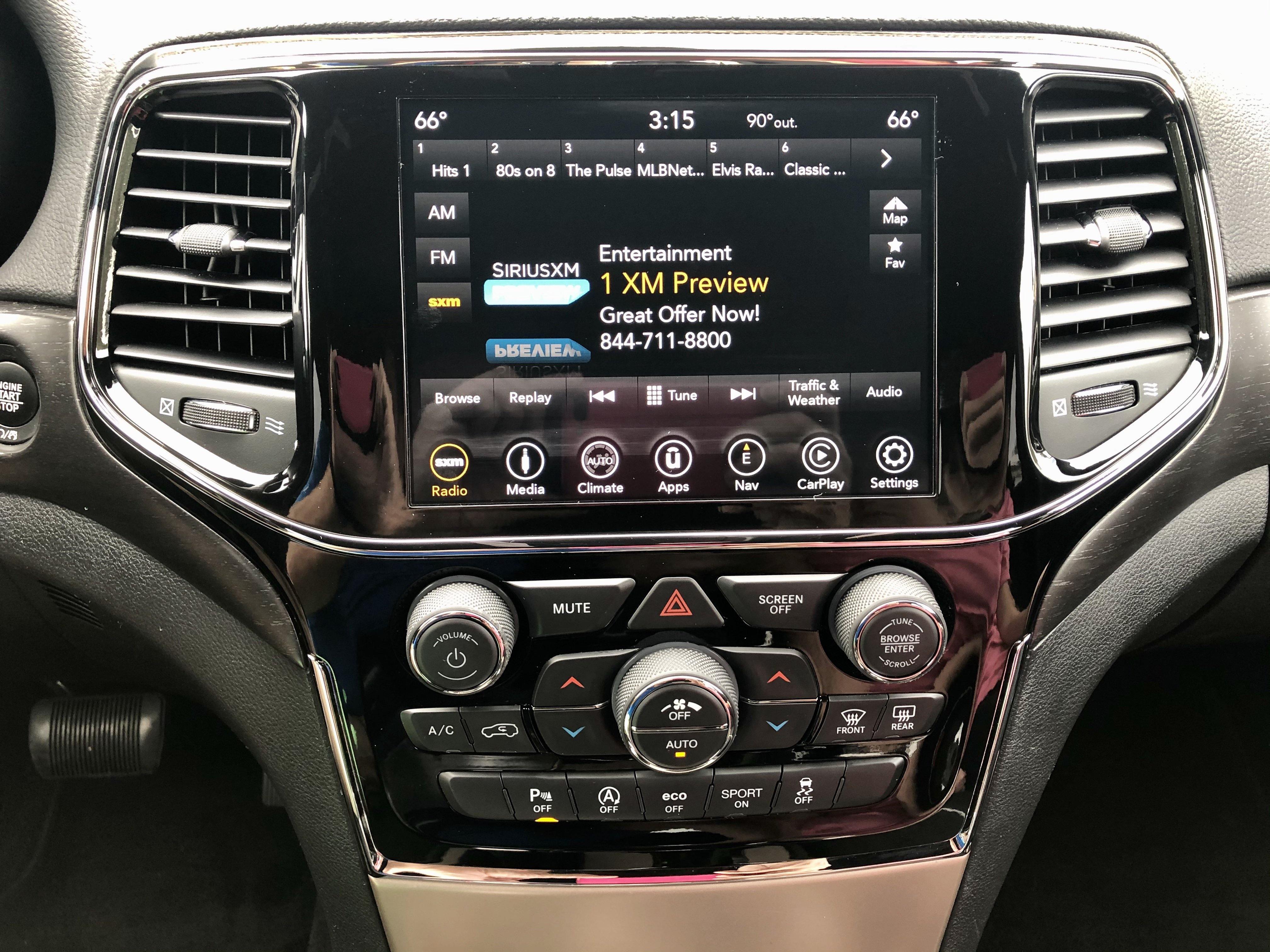 2012 jeep grand cherokee uconnect system usb port