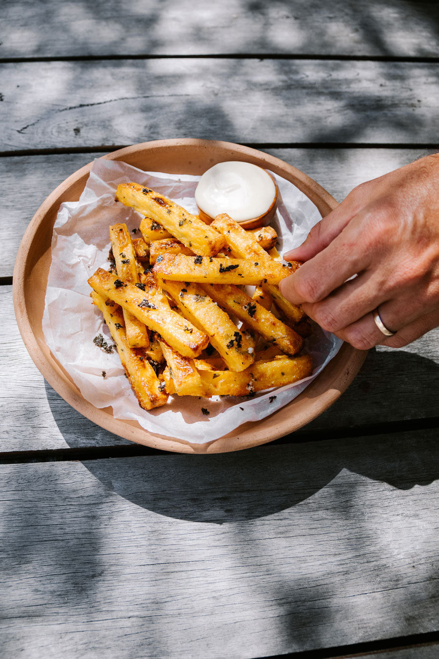 Smor-Kitchen-Recipe-Herb-and-Parmesan-Polenta-Chips-with-Crispy-Sage-Leaf-Salt
