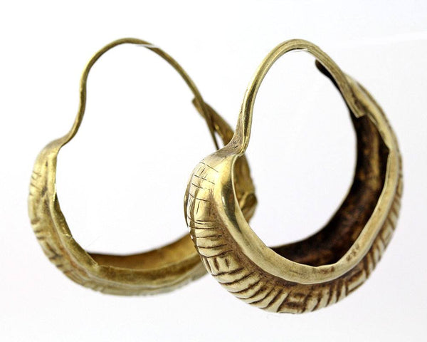 A pair of Mesopotamian Gold Lunate Earrings, Early Dynastic Period, ca ...