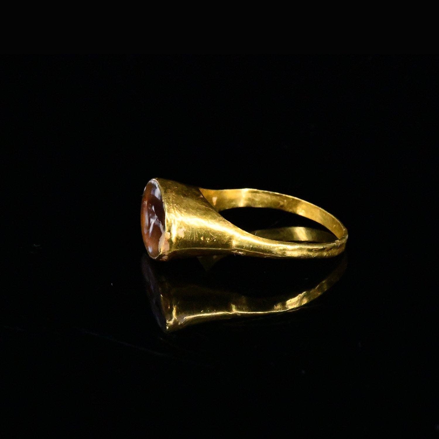 A Roman Gold and Agate Finger Ring, ca. 2nd century CE – Sands of Time ...