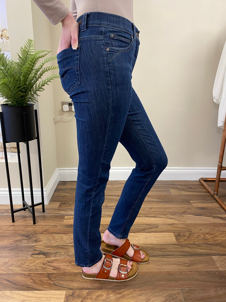 Angelika Slim Fit Jeans with elastic waistband - Wellness Jean – Kelaya  Boutique