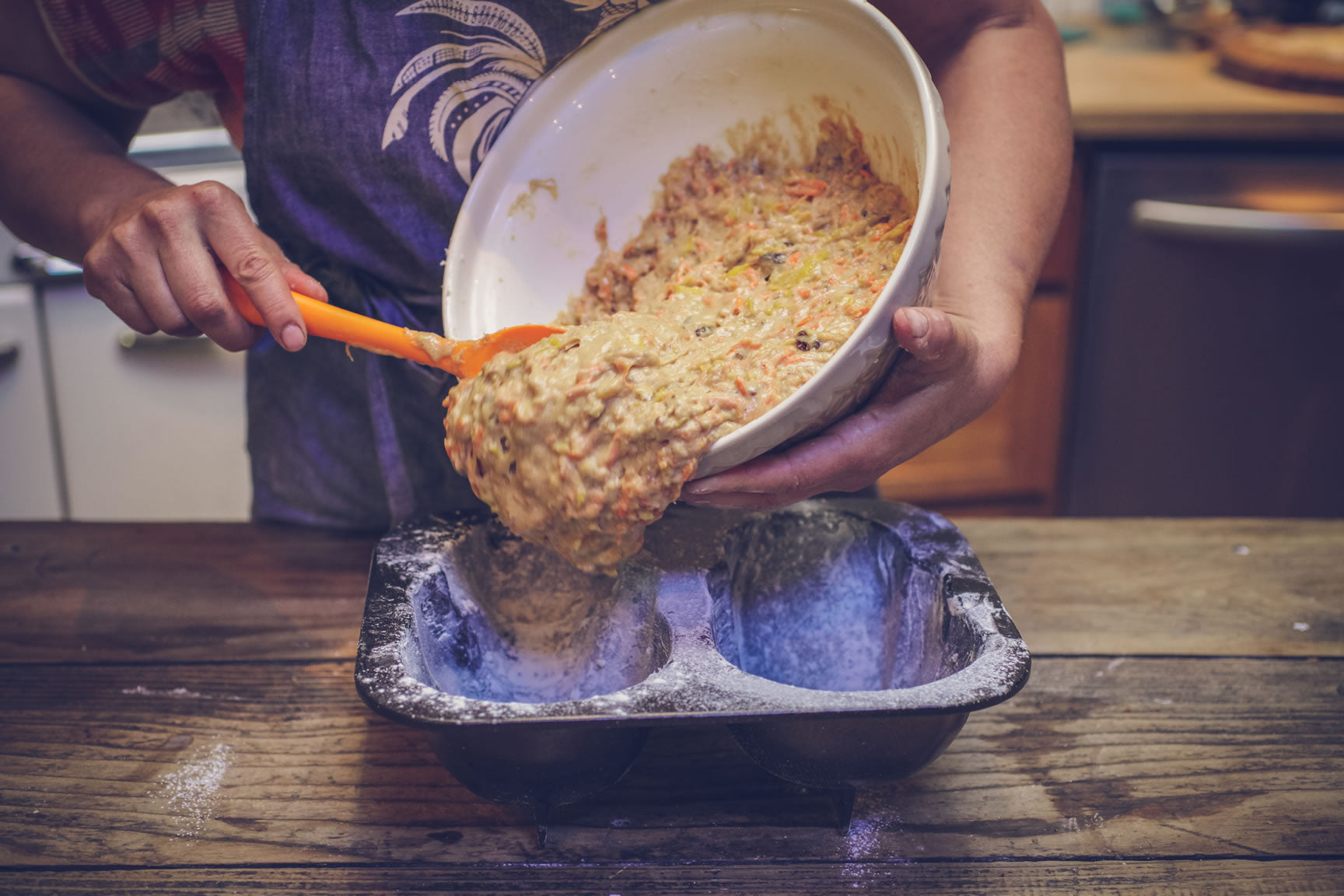 filling cake pans