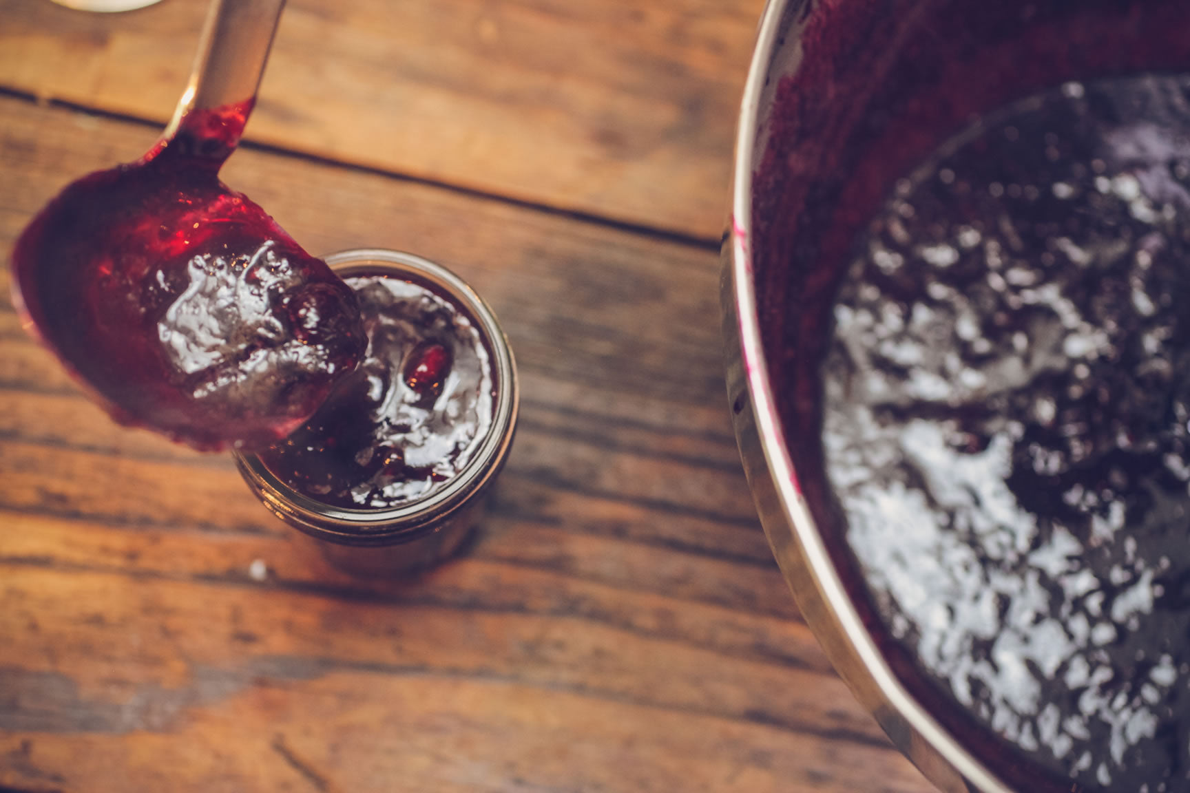 packing hot jars of jam