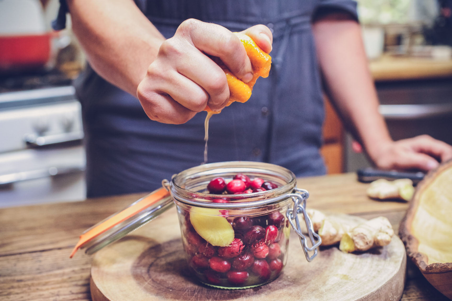 add spices to jar