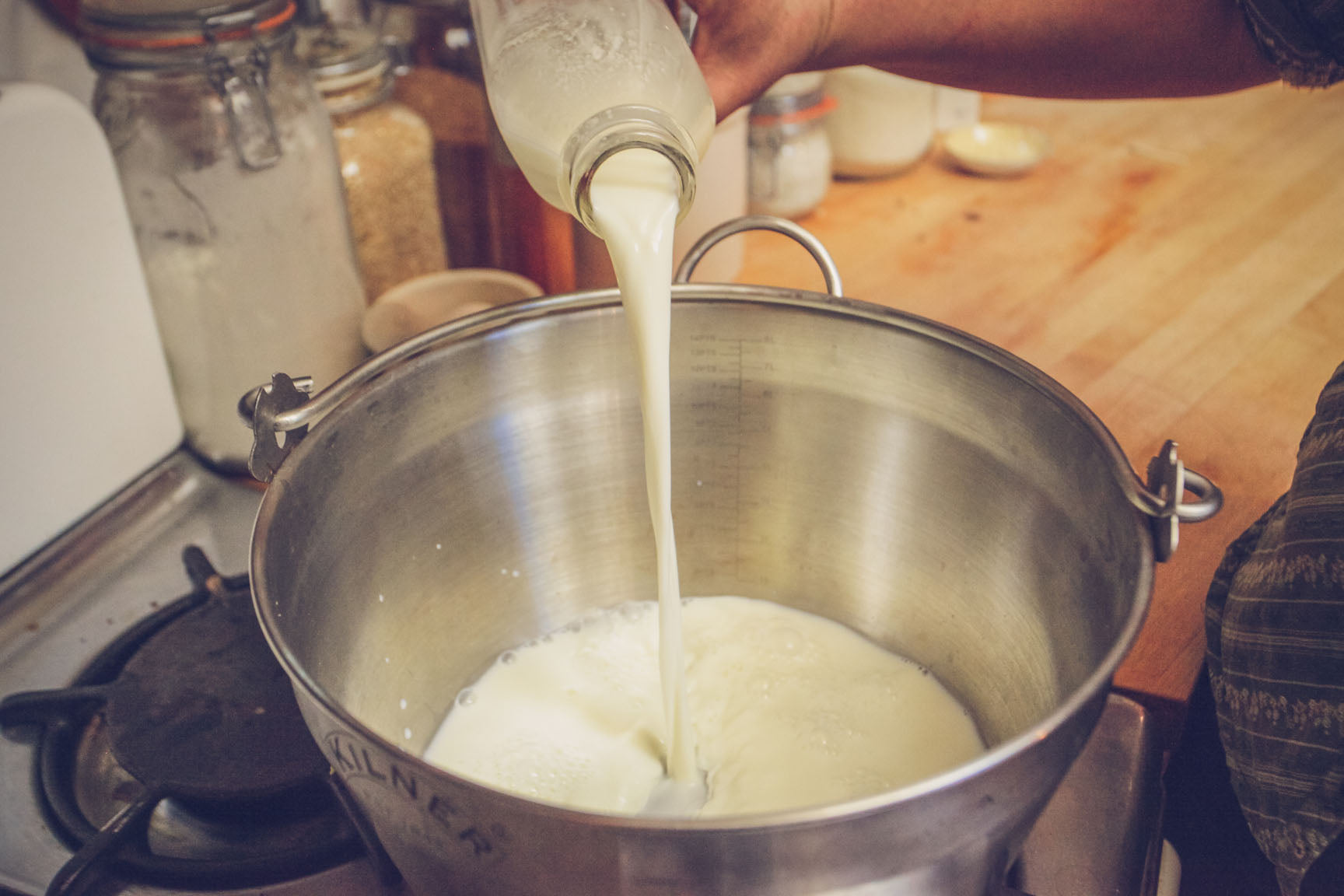 heat milk on stove