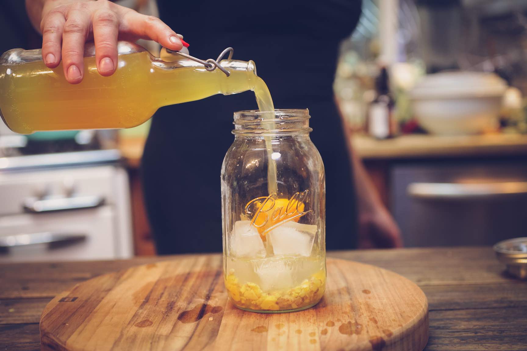 kombucha cocktail with ginger and lemon