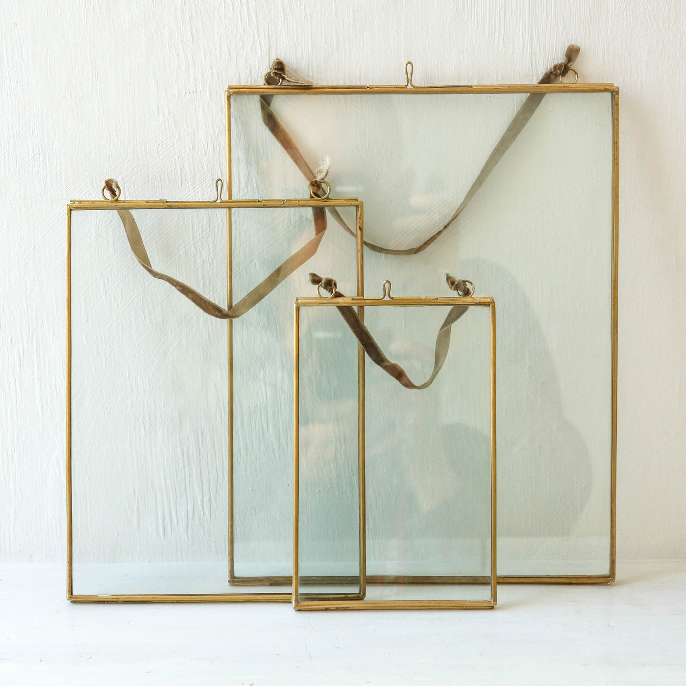 Hanging Brass Frame - Portrait 15 x 10cm – Berylune