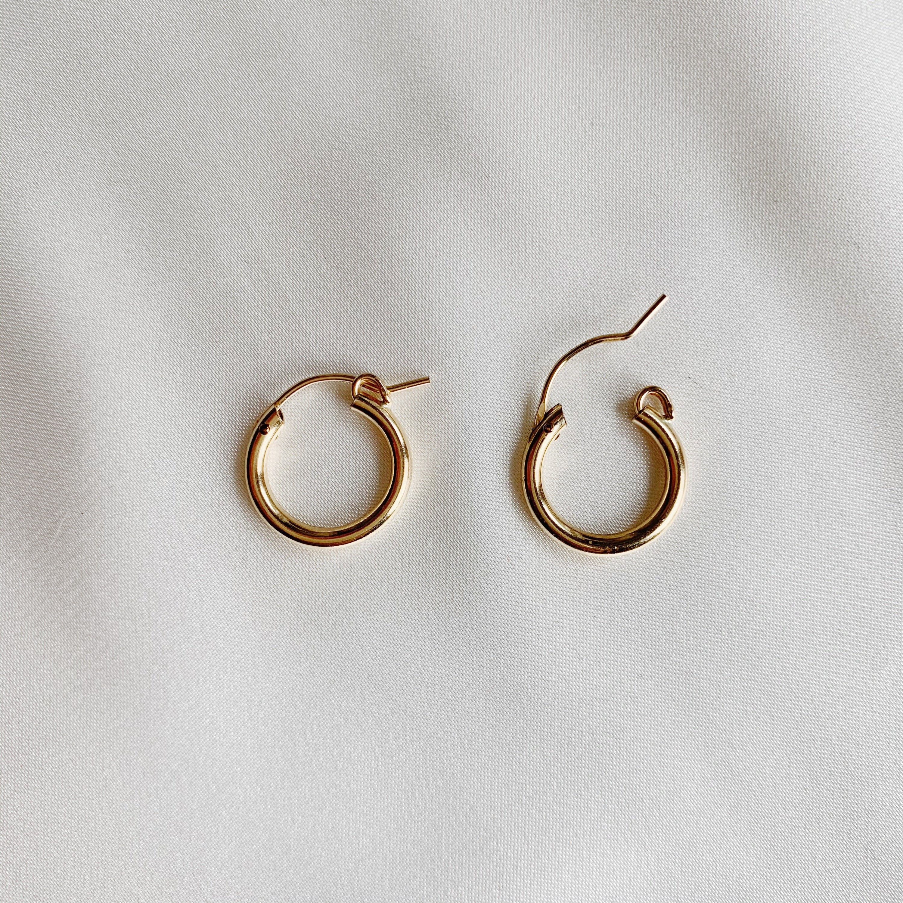Maia Hoop Earrings (13mm) – LuvLoops Jewellery