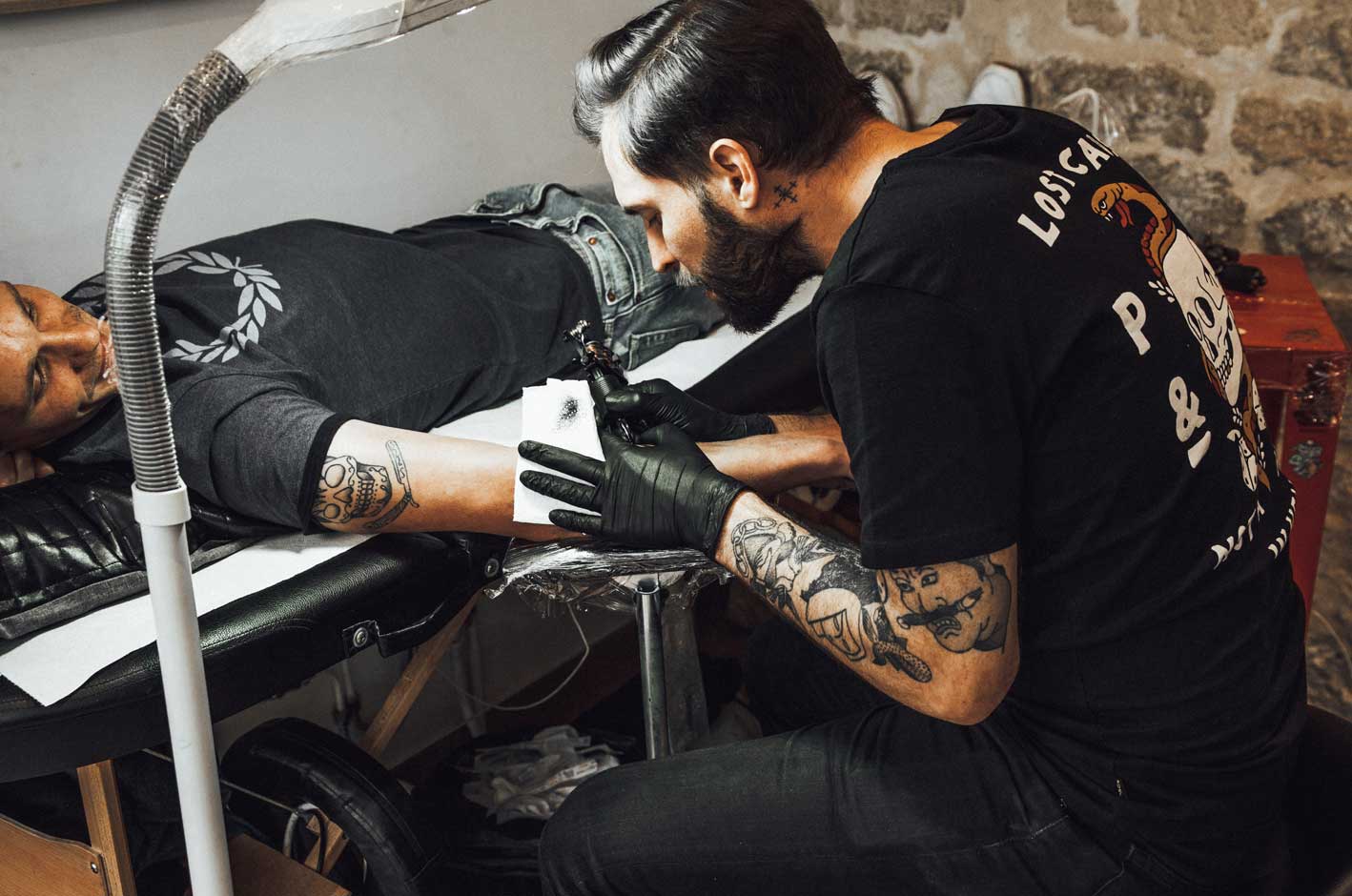 Provision & Co (P&Co) - Les Maux Bleus Tattoo Studio lost cause flash tattoo tour