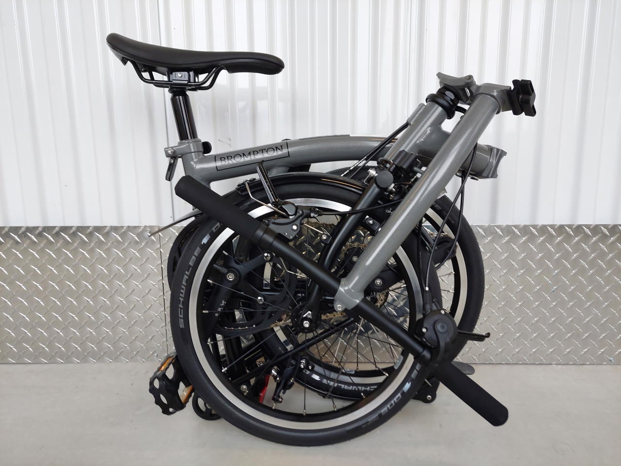 新品未使用 BROMPTON T Line専用 low カーボンハンドルバー 97VnszV8ki