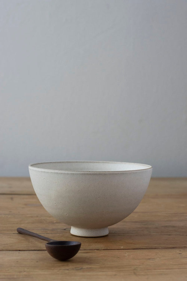 Small Footed Bowl | Off-White | by Borja Moronta - Lifestory - Borja Moronta