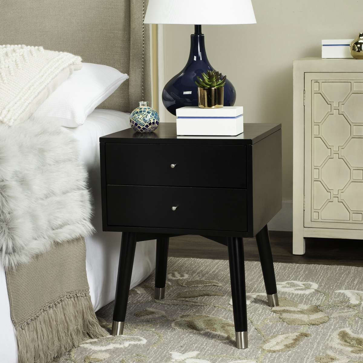  Safavieh Lyla Mid Century Retro Silver Cap Nightstand - Black 