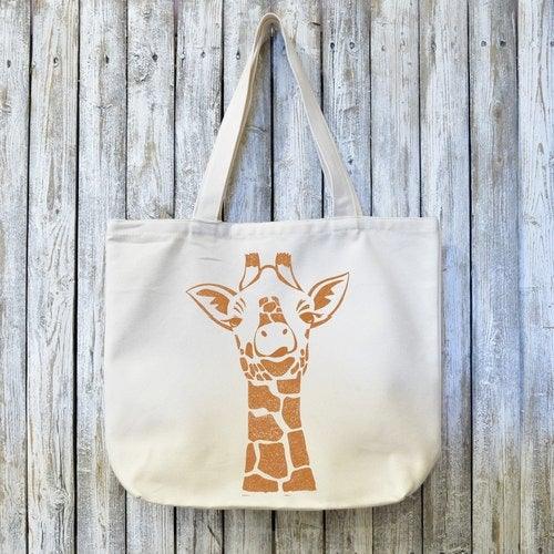 giraffe tote bag