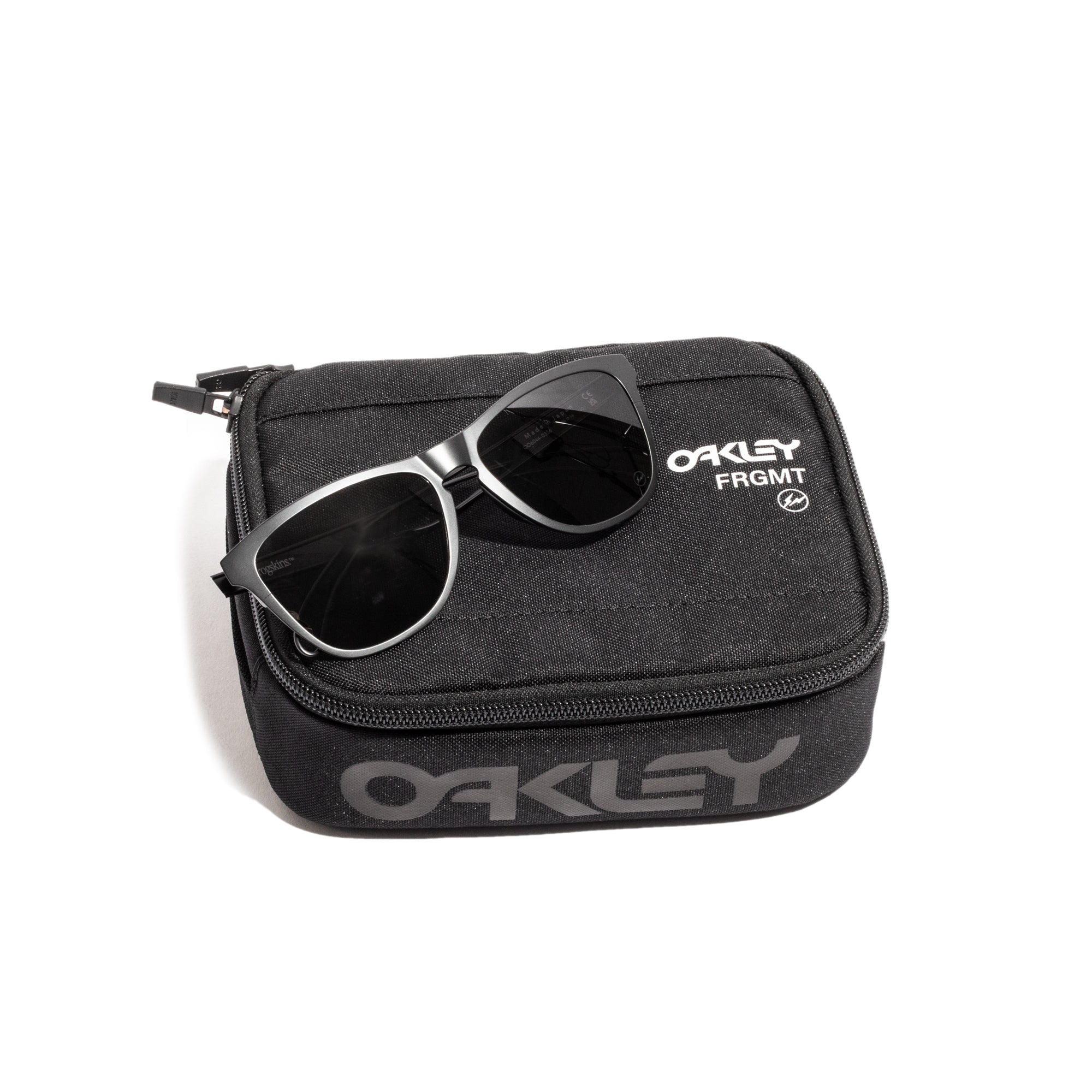 OAKLEY × FRAGMENT Frogskins™プレミアムバンドルセット-