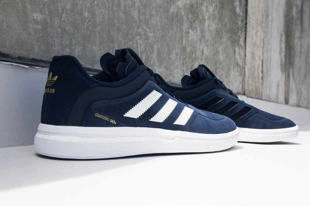 adidas skateboarding dorado