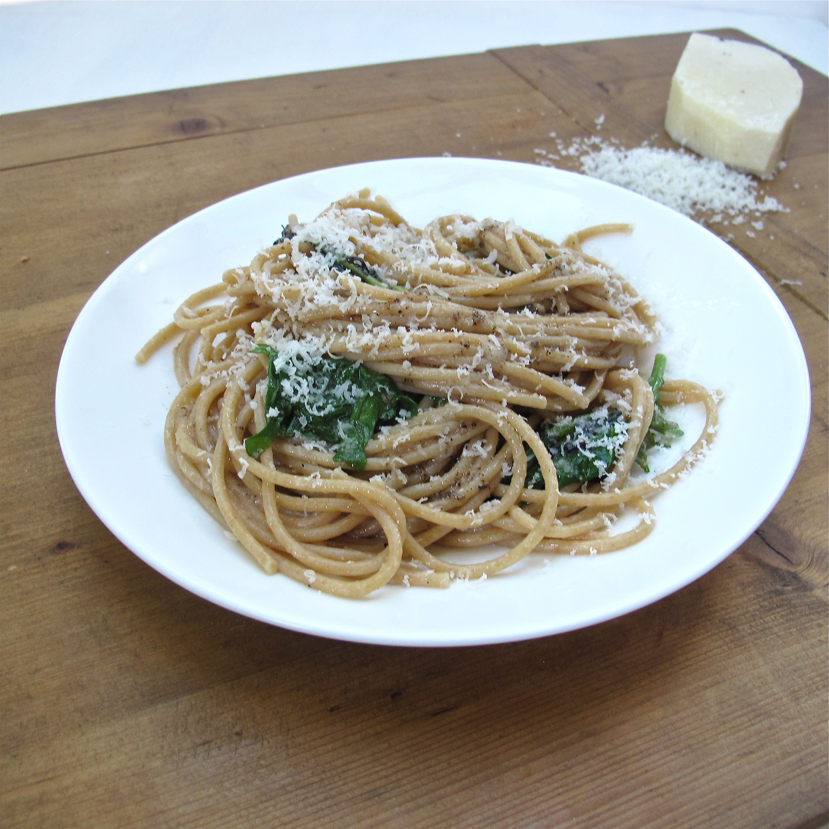 Spaghetti with Pepper, Pecorino and Kale | Tessemae's