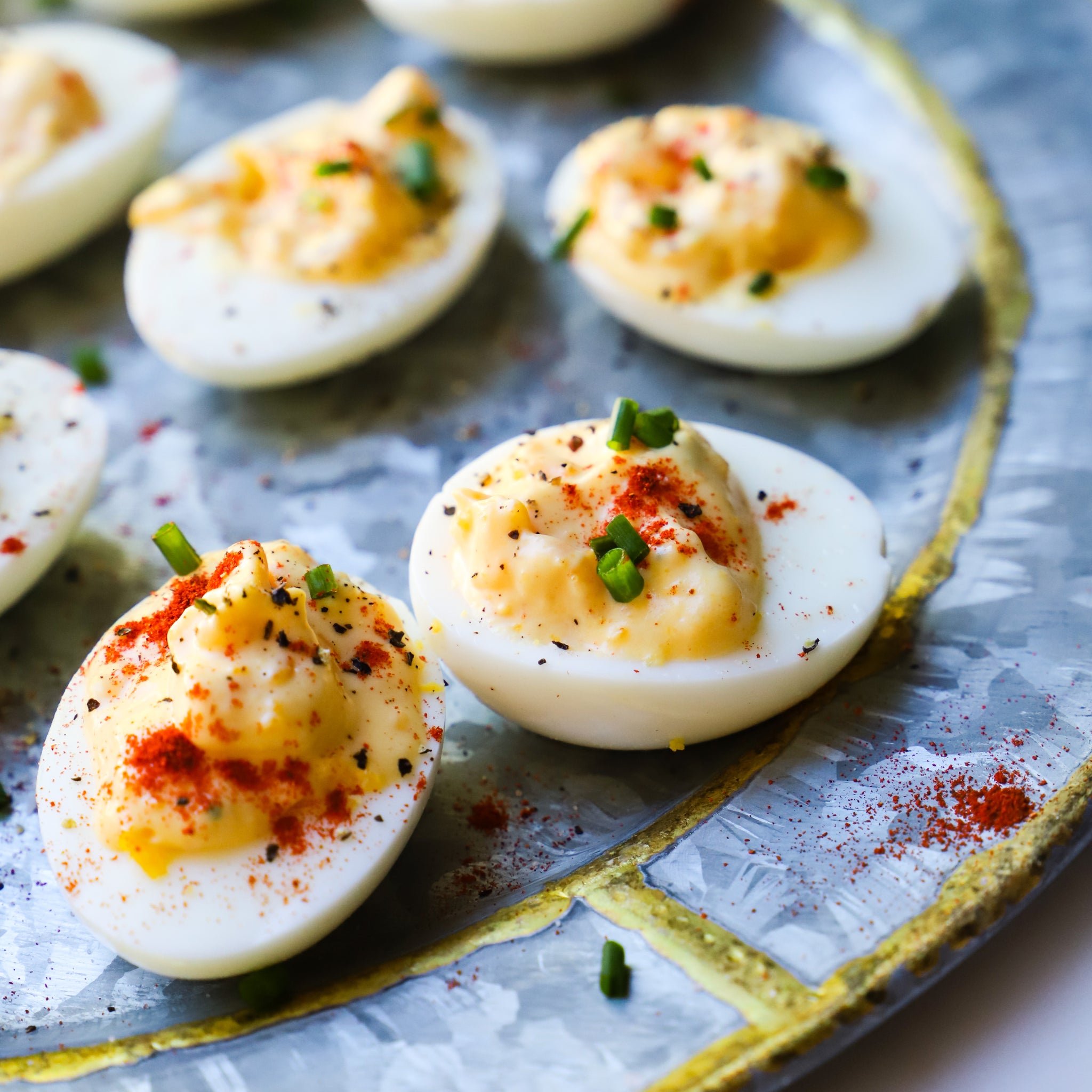 Spicy Deviled Eggs | Tessemae's