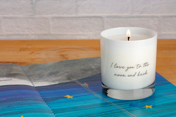 Create a personalized candle gift for Mother's Day 