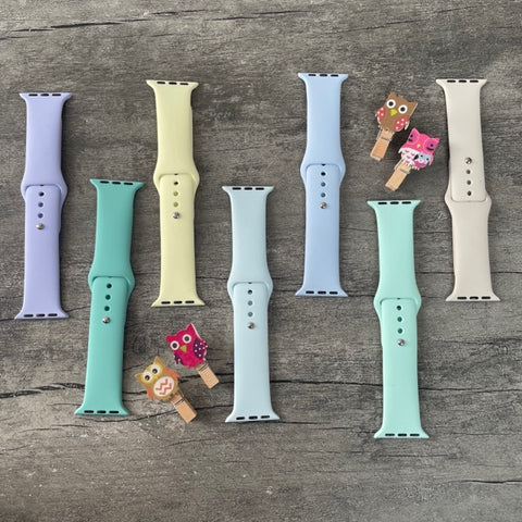 PREMIUM SILICONE: This strap compatible with Apple i-Watch Band, is made of durable and soft liquid silicone material,which can prevent skin from irritation and bring you a comfortable wearing experience. Hanging owl India 