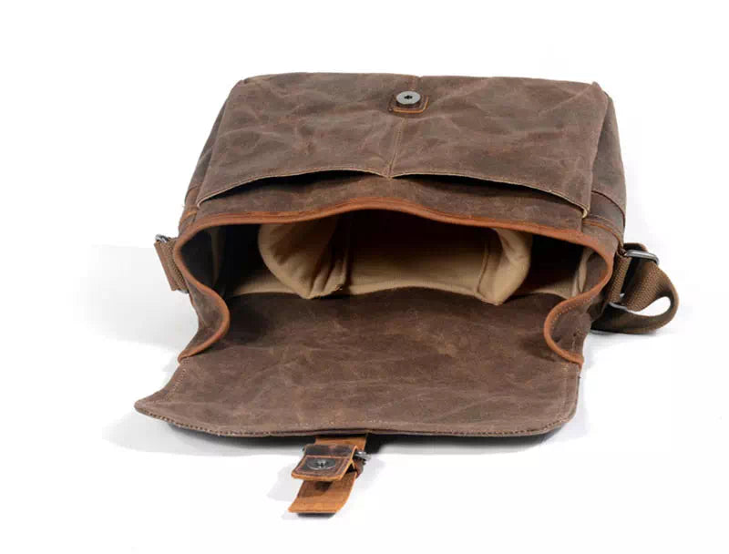 Waxed canvas camera bag with messenger style