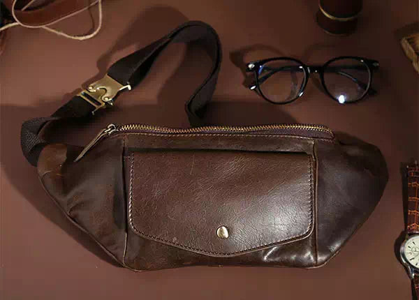 Men's antique brown leather hip pack