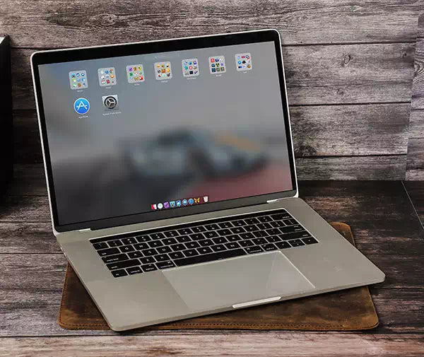 MacBook Pro 13 leather case