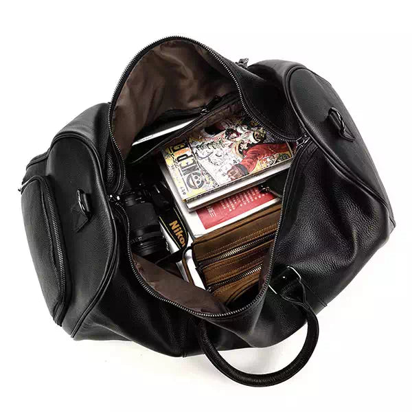 Weekend travel bag in leather for men