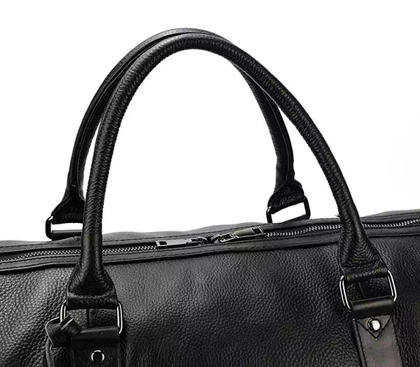 Men's leather duffle bag for short trips