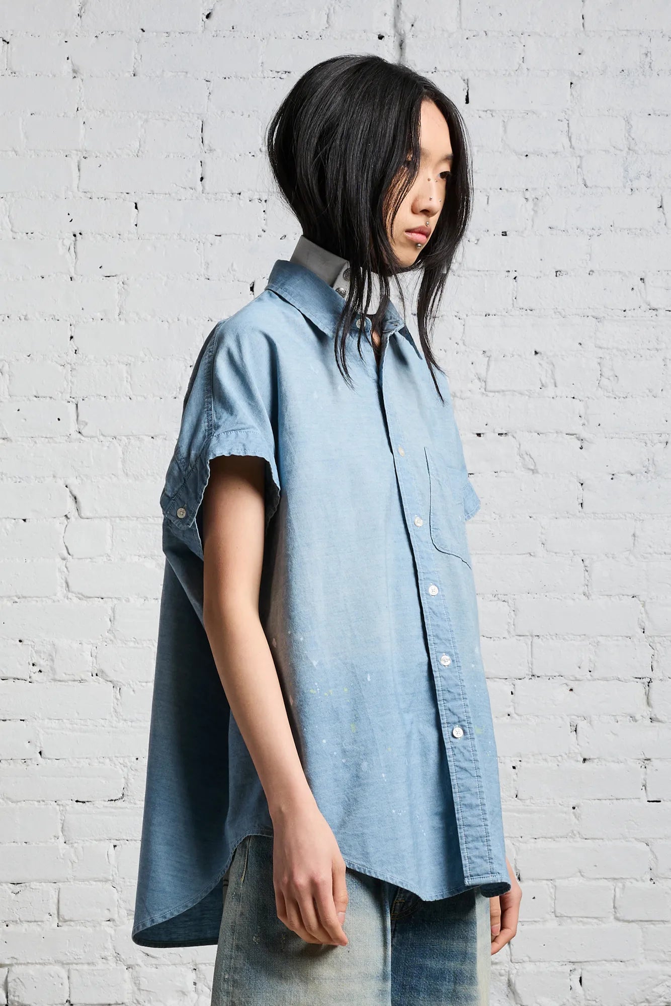 SLEEVELESS BUTTON-UP - BLUE CHAMBRAY – R13