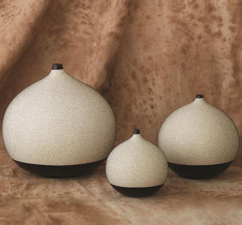Pixelated Ball Vase, Black/Brown - Views Luxe