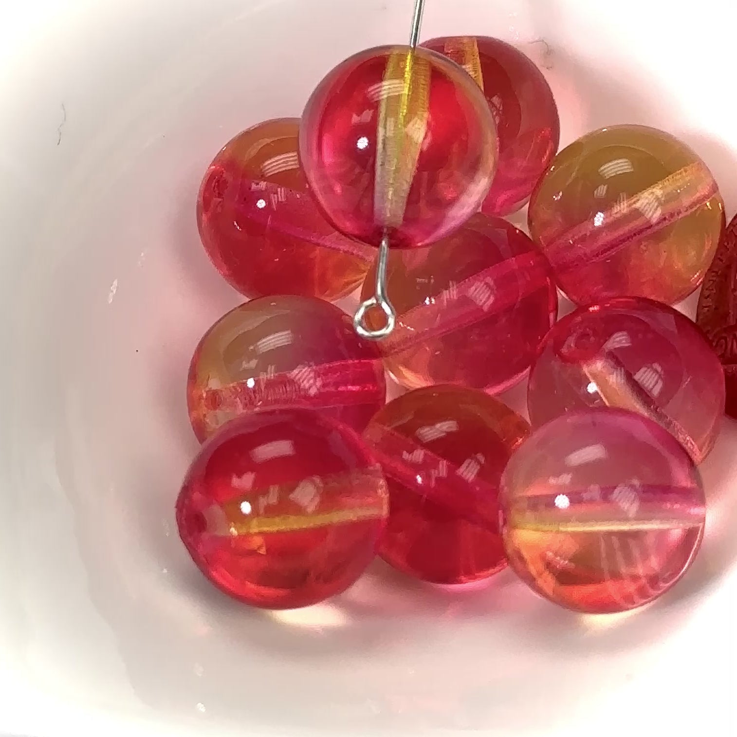 Czech Pressed Druk Round Smooth Glass Beads 8mm Red White 2tone Givre -  Crystals and Beads for Friends