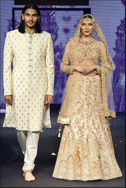 Buy Fawn Paisley Patterned Bridal Lehenga Online in India @Mohey - Lehenga  for Women