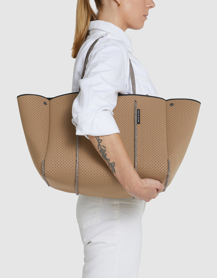 Escape™ tote in caramel / steel (dual tone)