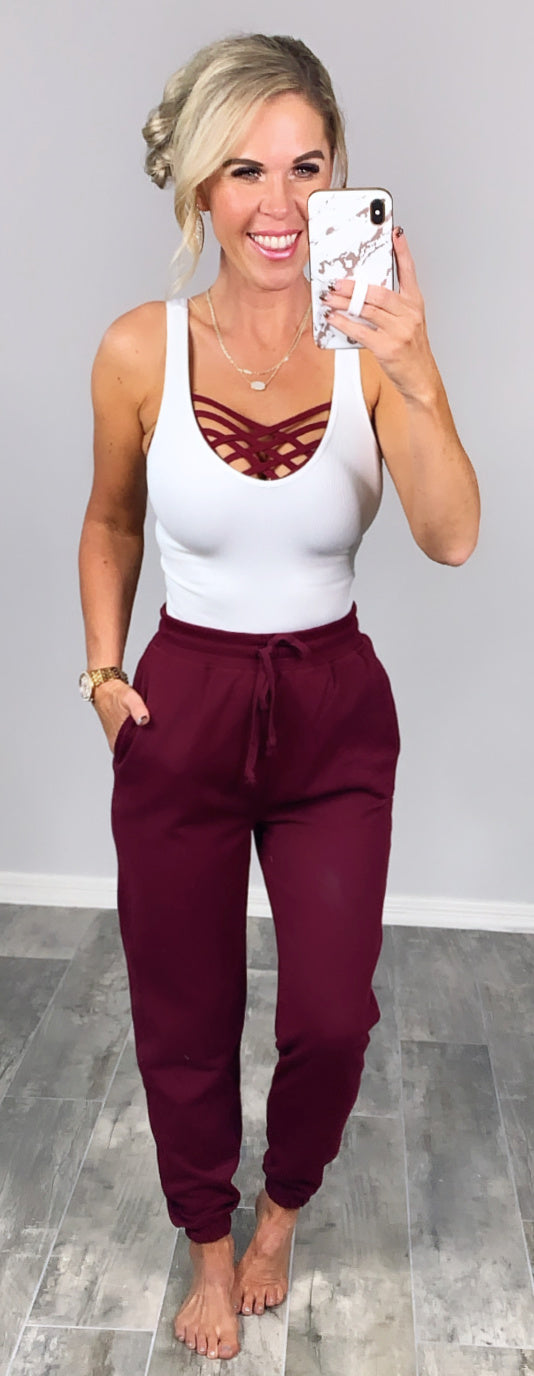 High Waist Pocket Joggers - Burgundy