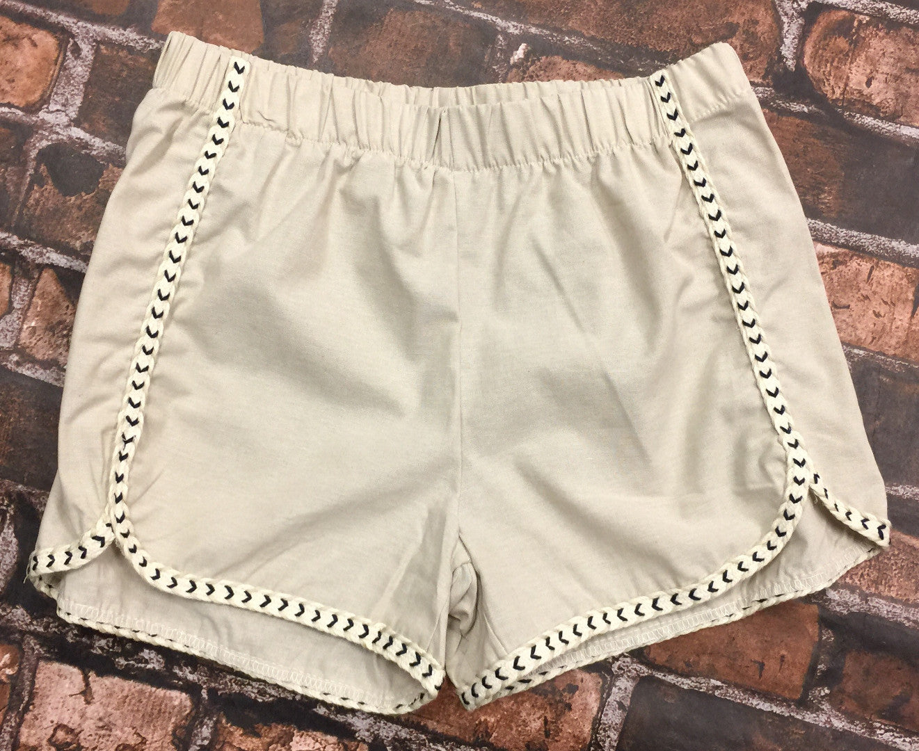 Short & Sweet Chambray Shorts: Khaki