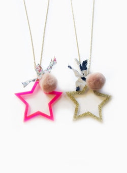 Atsuyo et Akiko Star Necklace with Pompom