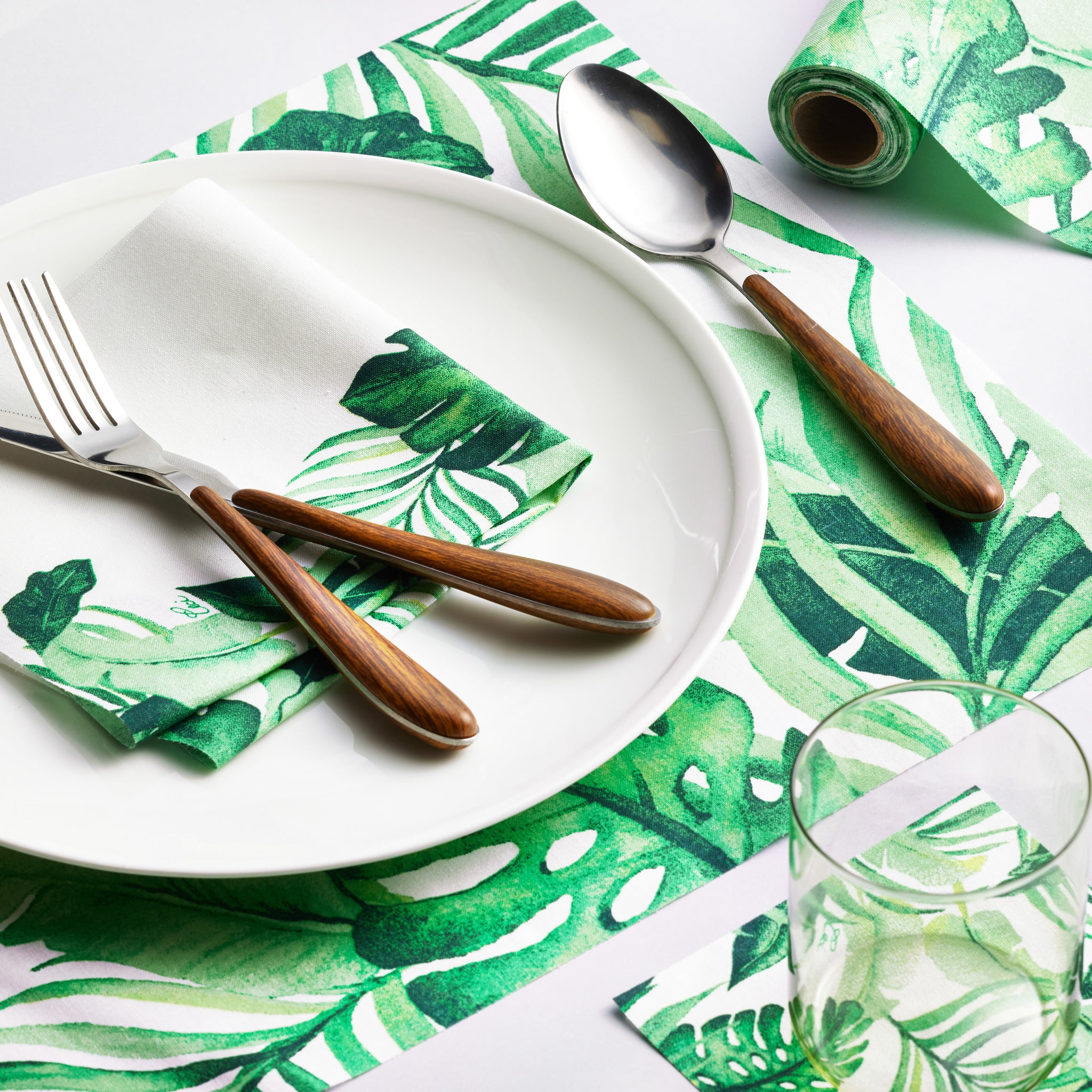 Ceci x My Drap Tropical Palm Collection