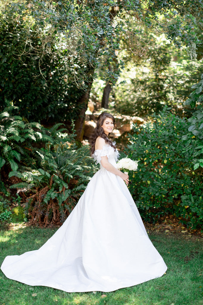 A Floral Filled Garden Wedding At Meadowood in Napa Valley – Ceci New York