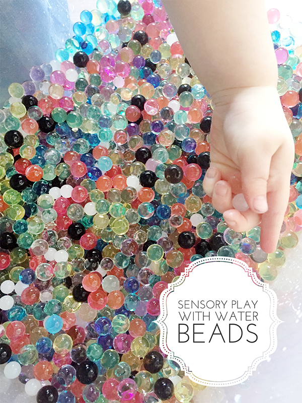 Play / Sensory Fun With Water Beads – Clara and Macy