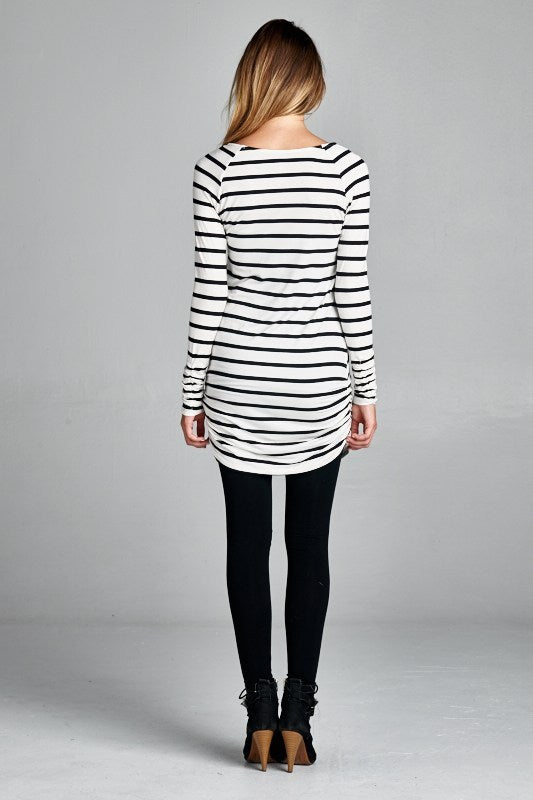 Black and White Shirred Long Sleeve Tunic - MEDIUM – Jourdan's Jewels