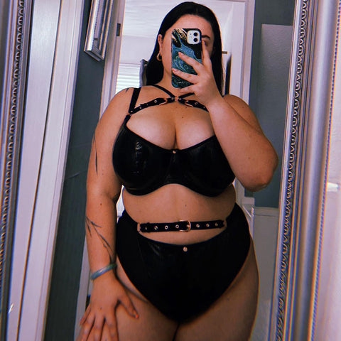 Loving my body after having a baby by BRA Bassador, Nicole! – Curvy Kate CA