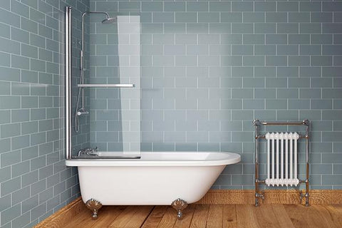 5 produits d'entretien sains et efficaces pour nettoyer sa salle de bain 