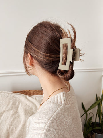 5 Creative Ways to Style Your Hair with Barrette Hair Clips