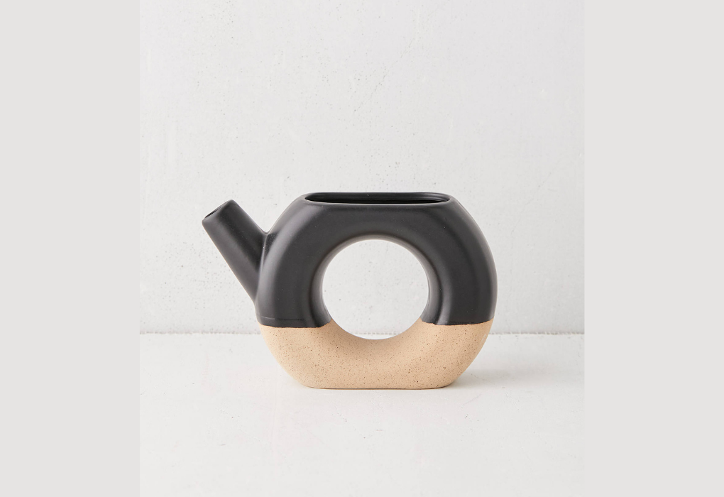 Two-toned ceramic watering can