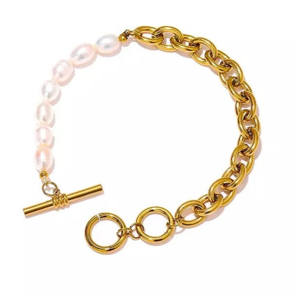 Pearl Bracelet with Gold Link Chain and Toggle Clasp