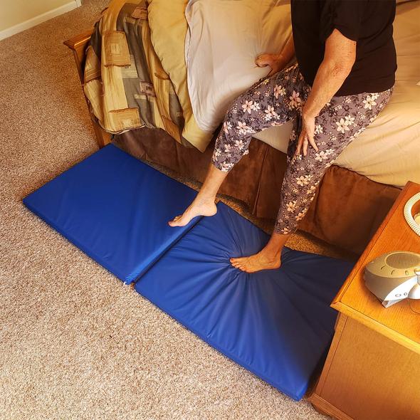 Tri-Fold Bedside Mat : : Health & Personal Care