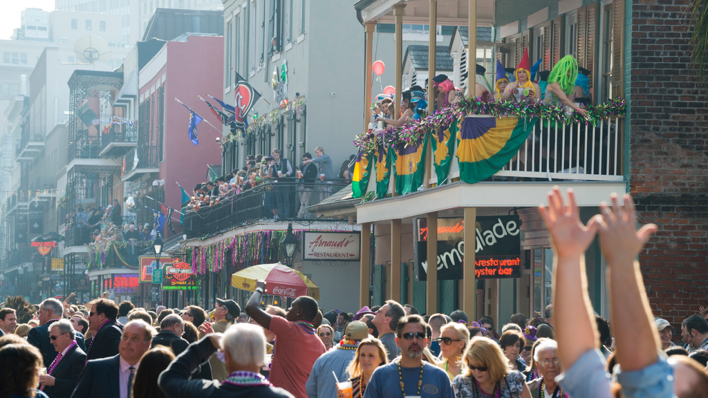 Revelers excited for Mardi Gras throws