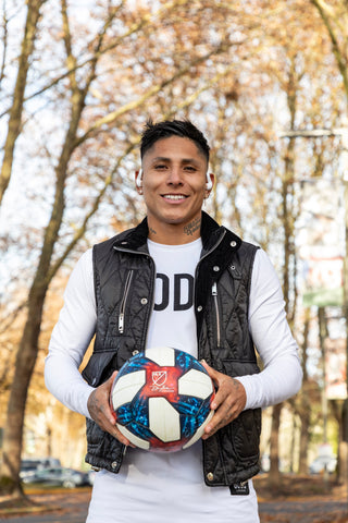 Raul Ruidiaz posing with soccer ball